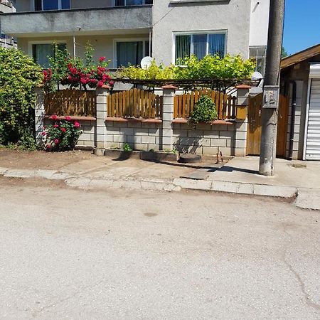 Къща За Гости Саня Hotel Kavarna Buitenkant foto