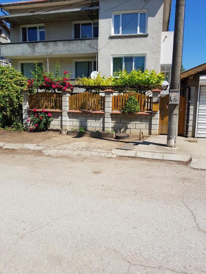 Къща За Гости Саня Hotel Kavarna Buitenkant foto